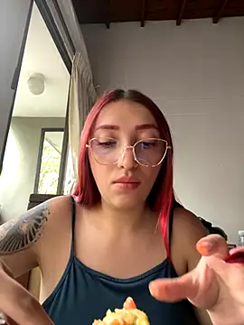 Paulina-Wells online show from 10.09.25