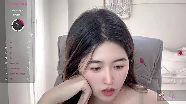 Snapshot of YoYo-1314 chatting on 11.13.25 YoYo-1314 online show from 11.13.25