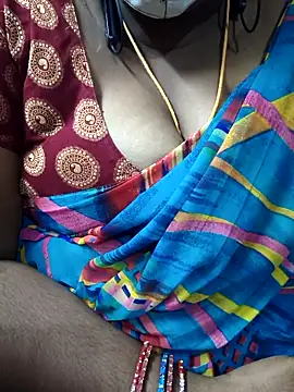 Snapshot of TAMIL_ELAKKIYA chatting on 09.23.25 TAMIL ELAKKIYA online show from 09.23.25