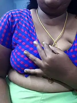 Snapshot of TAMIL_ELAKKIYA chatting on 10.12.25 TAMIL ELAKKIYA online show from 10.12.25