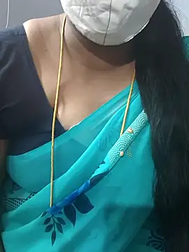 Snapshot of TAMIL_ELAKKIYA chatting on 11.26.25 TAMIL ELAKKIYA online show from 11.26.25