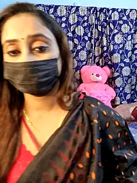 Snapshot of Cute-lusi chatting on 09.18.25 Cute-lusi online show from 09.18.25