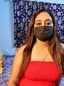 Snapshot of Cute-lusi chatting on 09.22.25 Cute-lusi online show from 09.22.25