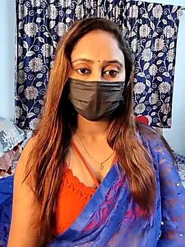 Snapshot of Cute-lusi chatting on 10.01.25 Cute-lusi online show from 10.01.25