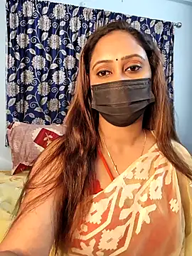 Snapshot of Cute-lusi chatting on 11.02.25 Cute-lusi online show from 11.02.25