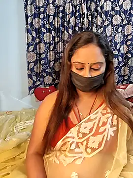 Snapshot of Cute-lusi chatting on 11.14.25 Cute-lusi online show from 11.14.25