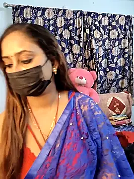 Snapshot of Cute-lusi chatting on 11.21.25 Cute-lusi online show from 11.21.25