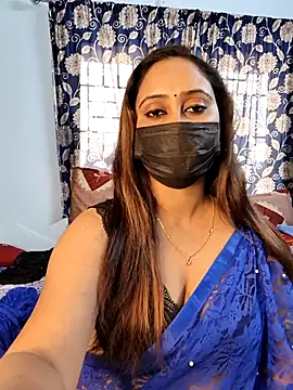 Snapshot of Cute-lusi chatting on 11.26.25 Cute-lusi online show from 11.26.25