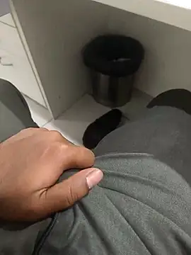 hotboy43339 online show from 02.17.26