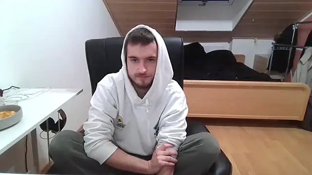 Snapshot of Bez3ybik chatting on 10.25.25 Bez3ybik online show from 10.25.25