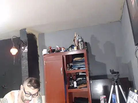 Dara-montenegro online show from 10.04.25