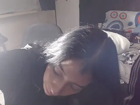 Dara-montenegro online show from 10.11.25