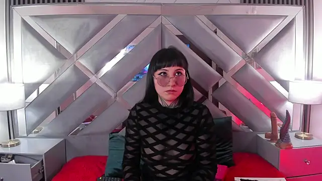 Snapshot of Ravenna666_ chatting on 02.25.26 Ravenna666 online show from 02.25.26