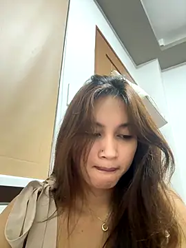 Snapshot of LanySylvia chatting on 10.27.25 LanySylvia online show from 10.27.25