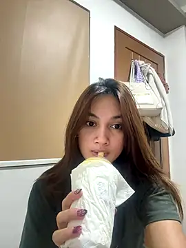 Snapshot of LanySylvia chatting on 11.05.25 LanySylvia online show from 11.05.25