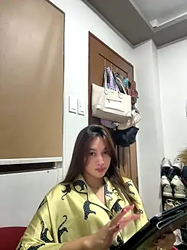 Snapshot of LanySylvia chatting on 11.07.25 LanySylvia online show from 11.07.25