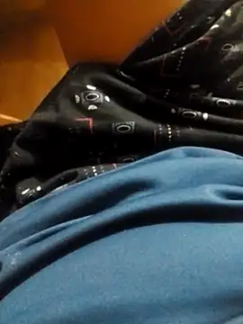 Snapshot of charlie0728 chatting on 10.01.25 charlie0728 online show from 10.01.25