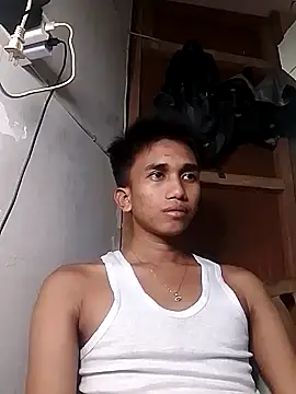 Snapshot of charlie0728 chatting on 10.12.25 charlie0728 online show from 10.12.25