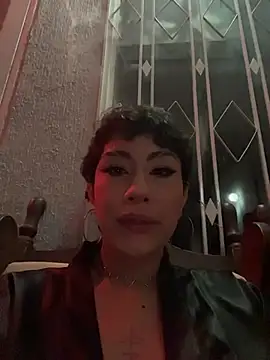 Snapshot of ZahaRose chatting on 11.16.25 ZahaRose online show from 11.16.25