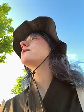 Only April online show from 06.09.26