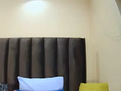 BigAssjuicy26 online show from 11.12.25