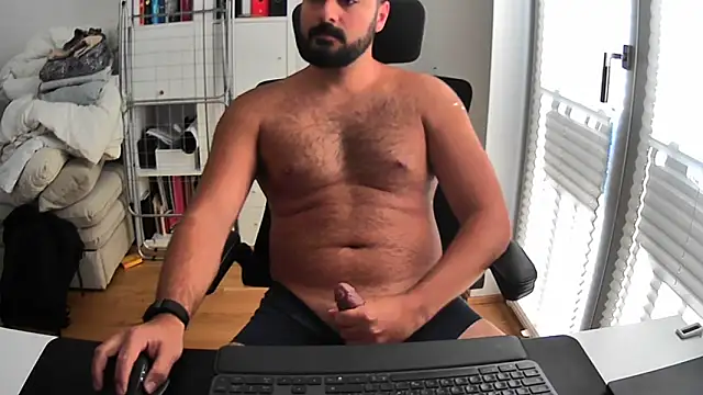 Snapshot of Velvetvoyager69 chatting on 09.20.25 Velvetvoyager69 online show from 09.20.25