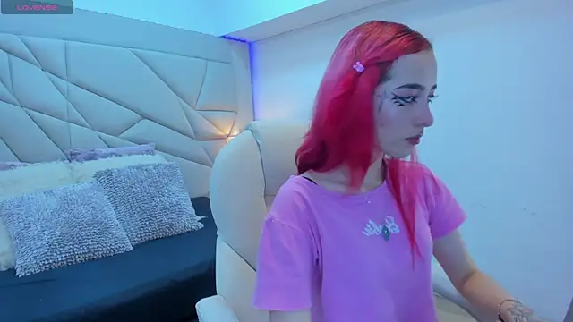 Snapshot of persefone_333 chatting on 10.11.25 persefone 333 online show from 10.11.25