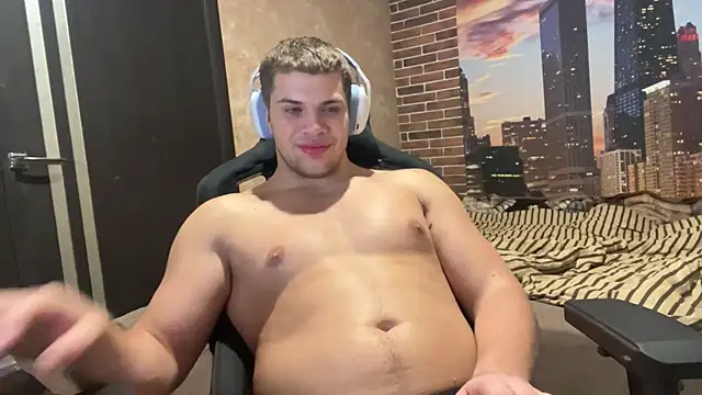 MusclePhantom online show from 11.08.25