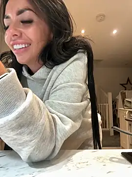 Snapshot of BELLABLACKXUK chatting on 09.24.25 BELLABLACKXUK online show from 09.24.25