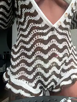 Snapshot of BELLABLACKXUK chatting on 07.25.26 BELLABLACKXUK online show from 07.25.26