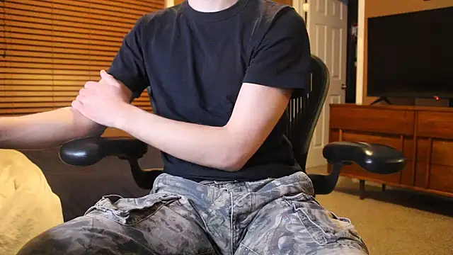 Snapshot of jjjjjfive chatting on 02.19.26 jjjjjfive online show from 02.19.26