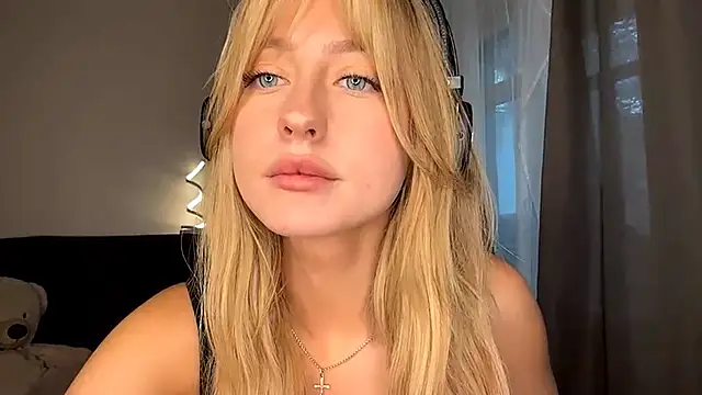 Jetta Corsacami online show from 10.16.25