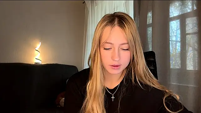 Jetta Corsacami online show from 10.17.25