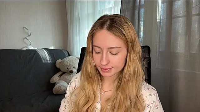 Jetta Corsacami online show from 11.18.25