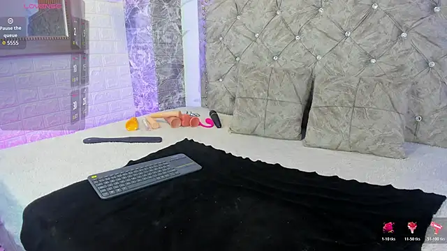 railey rosse  online show from 11.07.25