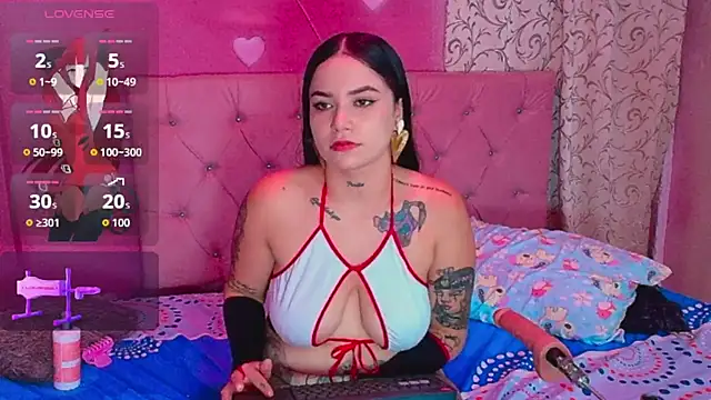 Snapshot of Lali_HOtt chatting on 10.17.25 Lali HOtt online show from 10.17.25