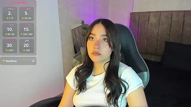 Snapshot of KimGarces chatting on 09.21.25 KimGarces online show from 09.21.25