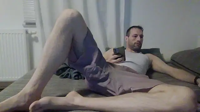 Snapshot of XLBarehengst chatting on 02.19.26 XLBarehengst online show from 02.19.26