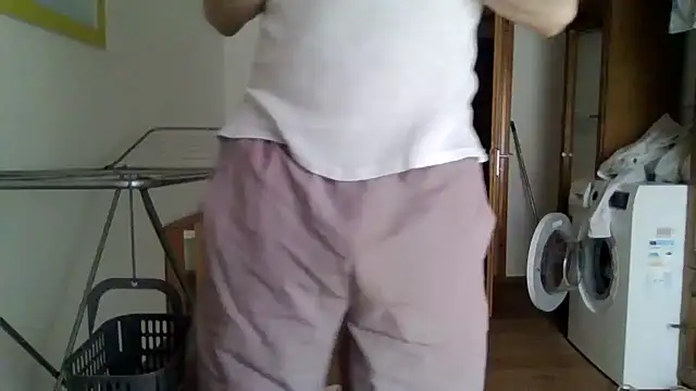 Snapshot of XLBarehengst chatting on 03.16.26 XLBarehengst online show from 03.16.26