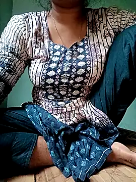 Snapshot of Rina-2 chatting on 09.20.25 Rina-2 online show from 09.20.25