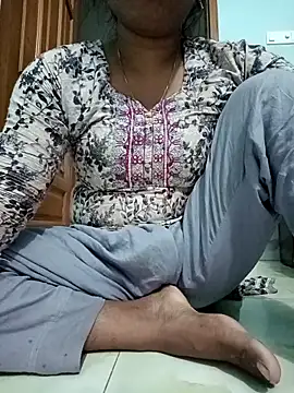 Snapshot of Rina-2 chatting on 10.22.25 Rina-2 online show from 10.22.25