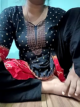 Snapshot of Rina-2 chatting on 11.01.25 Rina-2 online show from 11.01.25