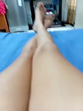 Snapshot of blueeyegirl22 chatting on 11.15.25 blueeyegirl22 online show from 11.15.25