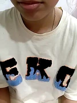 Snapshot of blueeyegirl22 chatting on 12.02.25 blueeyegirl22 online show from 12.02.25