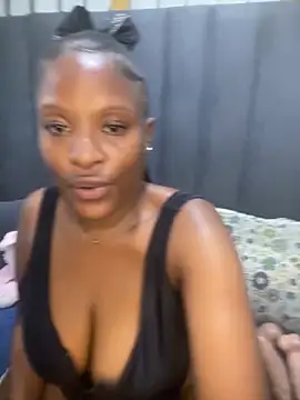 MrsMxx25 online show from 10.12.25