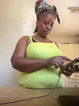 Ebonyboobsmilk online show from 12.04.25