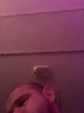 shakeweight online show from 02.15.26