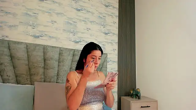 ShanelEvans online show from 10.29.25