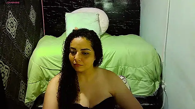  naughty milf online show from 04.16.26