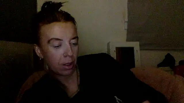 Snapshot of Bellababexox chatting on 05.17.26 Bellababexox online show from 05.17.26